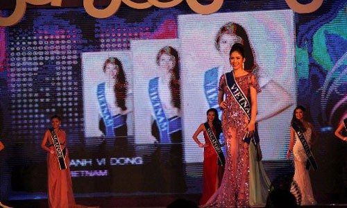 Dong Thanh Vy tung vuot mat Pham Huong tai Miss Asean 2013-Hinh-4